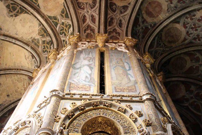Medieval Knights Templar and Alcobaça Private Day Trip from Lisbon - Driving time, minivan comfort, and private pacing