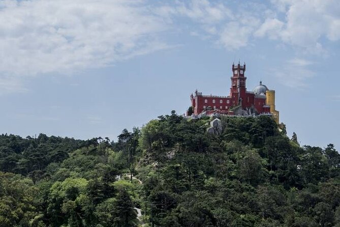 Medieval Vila de Sintra Tour from Lisbon in Mercedes de Luxo - Price and Logistics: Where the Value Comes From
