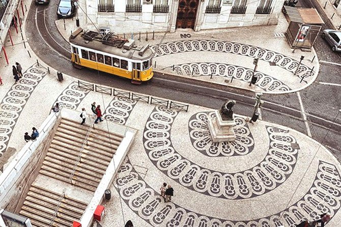 Mini Tour LISBOA (half day) - Miradouro da Senhora do Monte: the viewpoint that usually steals the scene