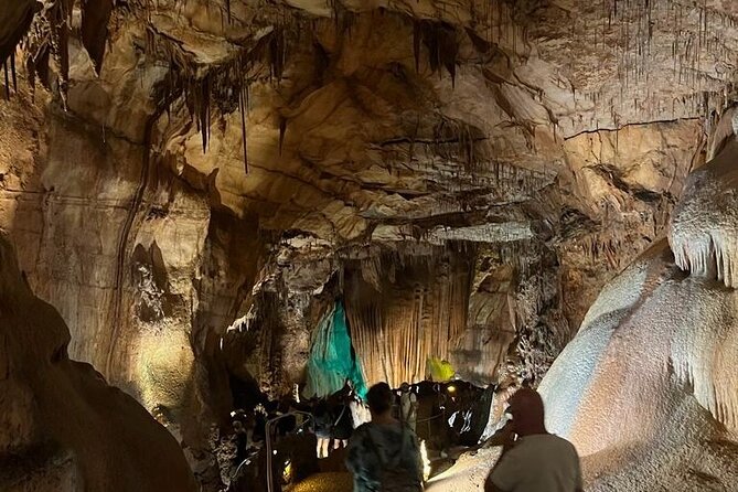 Mira de Aire Caves, Nazaré and Óbidos - All Included Private Tour - A full-day private run from your Lisbon hotel