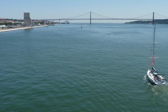 Morning Sailing Tour in Tagus River from Lisbon - Monument of the Discoveries and the April 25 Bridge view