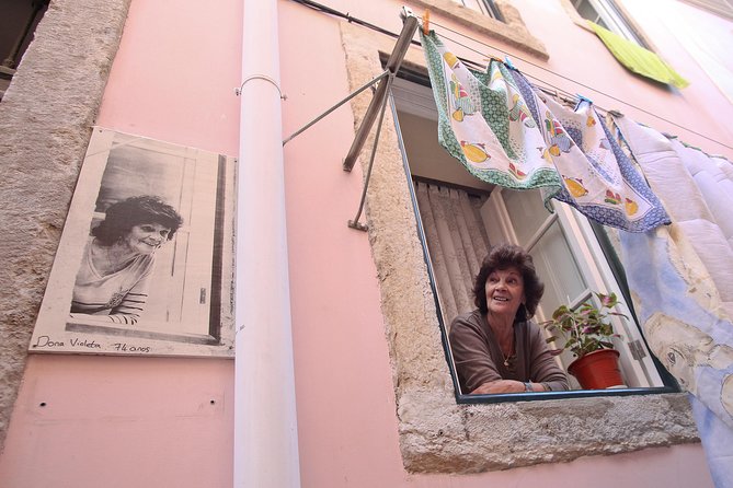 Mouraria: The Multicultural District - Private Walking tour - Private tour format plus a photo-minded guide