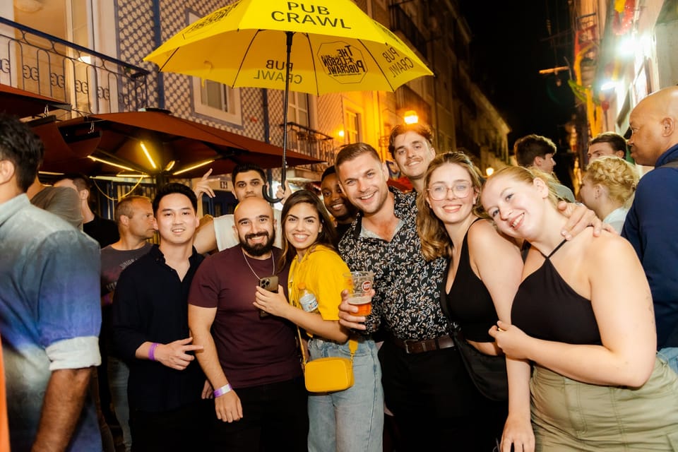 NYE Pub Crawl + VIP Club Entry - The open bar hour: unlimited beer and sangria plus games