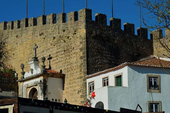 Óbidos: Medieval Tales & Secrets Spots - Iglesia de Santa Maria: Tilework and Paintings You Can Actually See