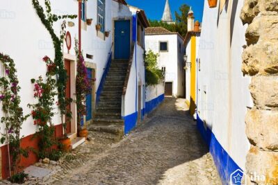 Obidos, Nazare, Full-Day Private Tour - Lisbon hotel pickup and the comfort factor in a Mercedes minivan