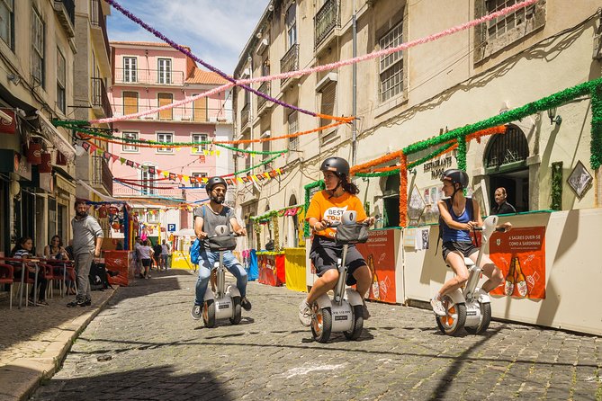 Old Town Sitway Tour - A Free Photo Stop: Lisbon Cathedral in About 10 Minutes