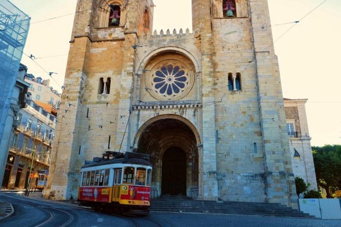 Old town Tuk Tuk Tour - Miradouro Das Portas Do Sol: A Classic View Stop