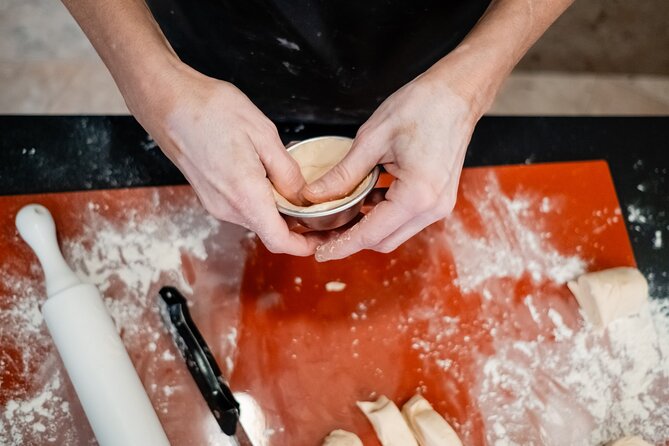 Pastel de Nata Pastry Class - Custard cream cooking: learning the texture, not just the recipe