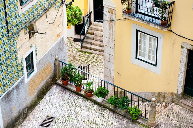 Photography Workshop-Tour in Alfama - Lisbon - Who this tour suits best (and who should think twice)