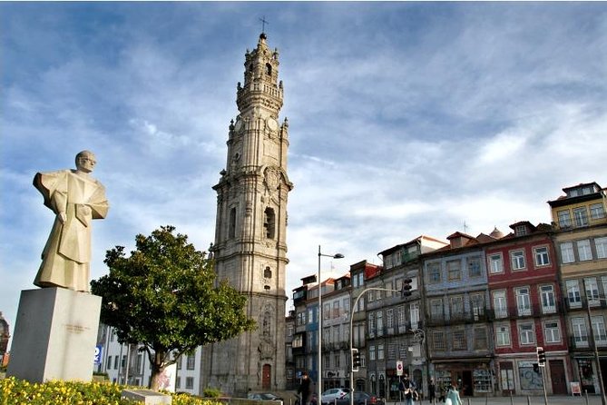 Porto Full Day Private Tour from Lisbon - Starting at Torre dos Clérigos: the best “first wow”