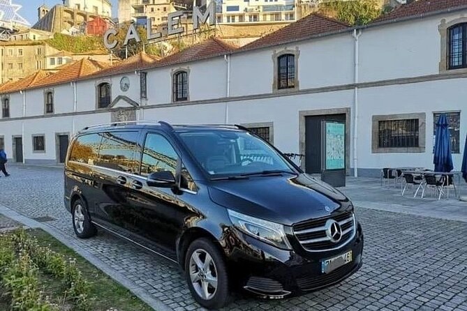 Porto Private Tour from Lisbon with Douro Cruise and Wine Tasting - From Lisbon at 7:00 AM: Why This One-Day Porto Trip Works