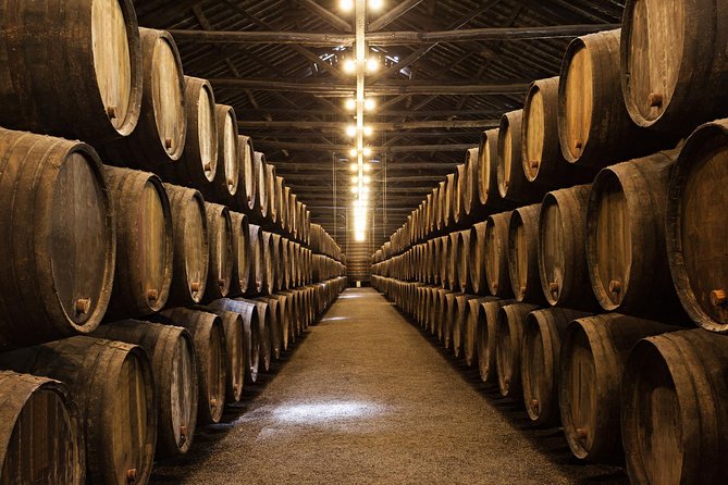 Porto Private Tour from Lisbon with Douro Cruise and Wine Tasting - Dom Luís I Bridge and the Ribeira Waterfront: The Photo Stops You’ll Actually Use
