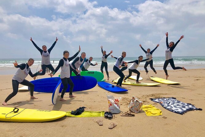 Priv Half Day Surf_full gear round & round trip transport_Lisbon - Pickup in Lisbon: what to look for at 9:00 am