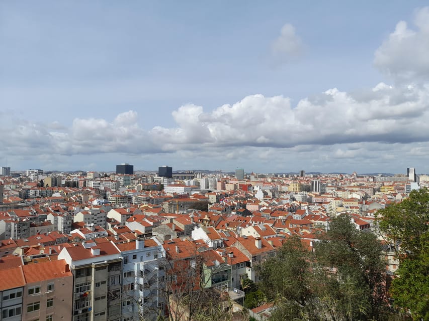 Privat Walking Tour in Alfama, Baixa, Chiado - Key points that make this Lisbon walking tour click