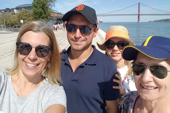 Private 2-Hour Sightseeing Tour in Lisbon - Your Driver, Not an Official Guide (And Why That Can Be Good)