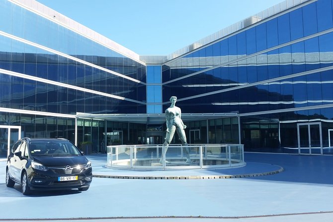 Private Airport Transfer from Lisbon to Cascais, Sintra & Estoril - The driver experience: friendliness, English, and real communication