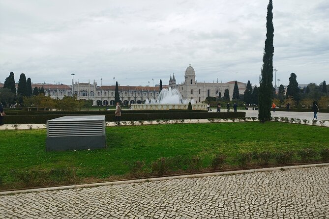 Private Belem tour with tram and the new Quake Museum - Jerónimos Monastery: Portuguese Gothic with UNESCO weight
