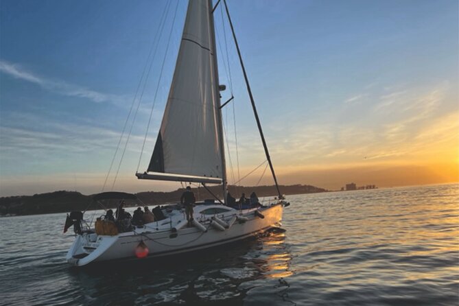 PRIVATE BOAT TOUR Lisbon - Following the river: what you’ll see from the water