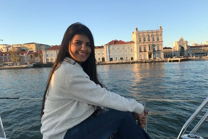 PRIVATE BOAT TOUR Lisbon - Price and value: $270.32 per person for a two-hour experience