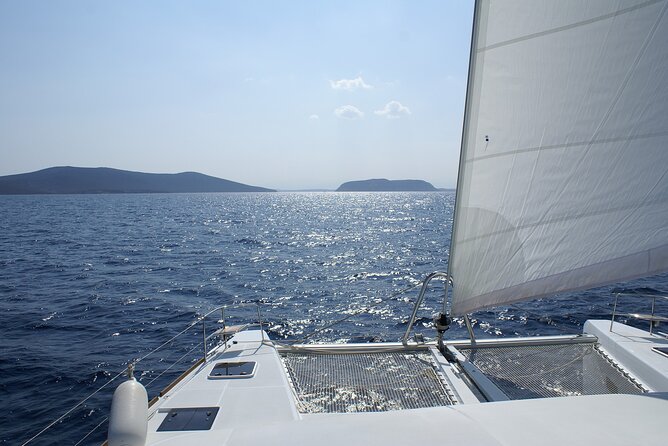 Private Catamaran Tour: Lisbon coast cruise with barbecue and drinks - Sailing the Tagus: MAAT and Belém from the water
