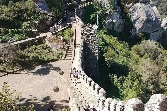 Private Chilled Daytrip to Sintra - Castelo dos Mouros: a fortress climb with Atlantic views