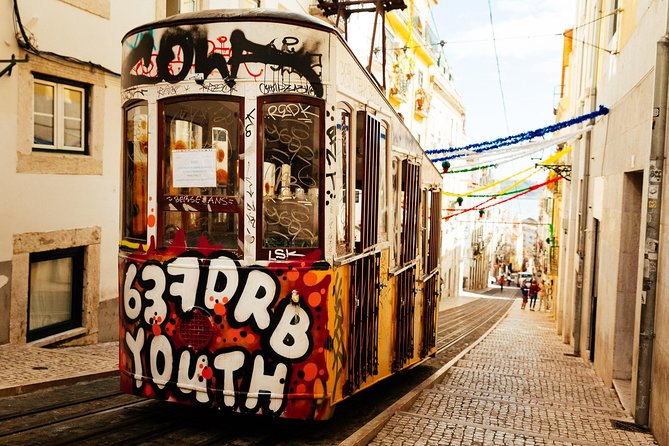 Private City Kickstart Tour: Lisbon - Price and value of $62.91 per person for a private 1.5-hour walk