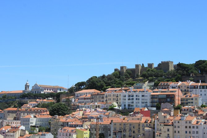 Private City Tour Lisbon Fundamental - A Smart Route from São Pedro de Alcântara to Praça do Comércio