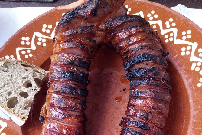 Private Cultural and Foodie Experience in Lisbon - Private guide and the meal that makes the price make sense