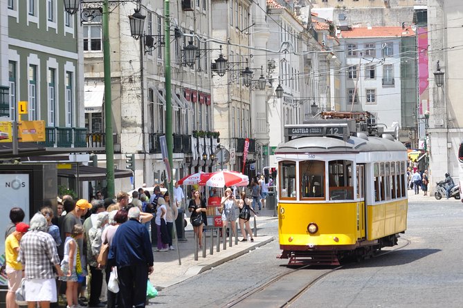 Private Cultural and Foodie Experience in Lisbon - Walking comfort: what moderate fitness means in older Lisbon