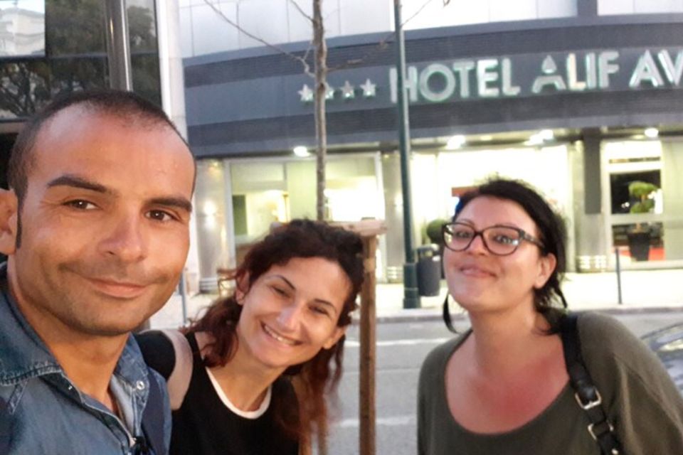 Private Custom Tour with a Local Guide Lisbon - Why a private walking tour works better than going solo