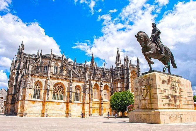 Private day tour Fatima Batalha Nazare Obidos from Lisbon - Fatima: the pilgrimage sites and what to expect