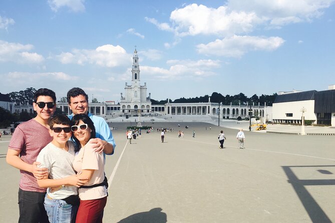 Private Day Tour With Guide to Fatima, Batalha, Nazaré and Obidos - Why this route makes sense: Fátima, Batalha, Nazaré, Óbidos