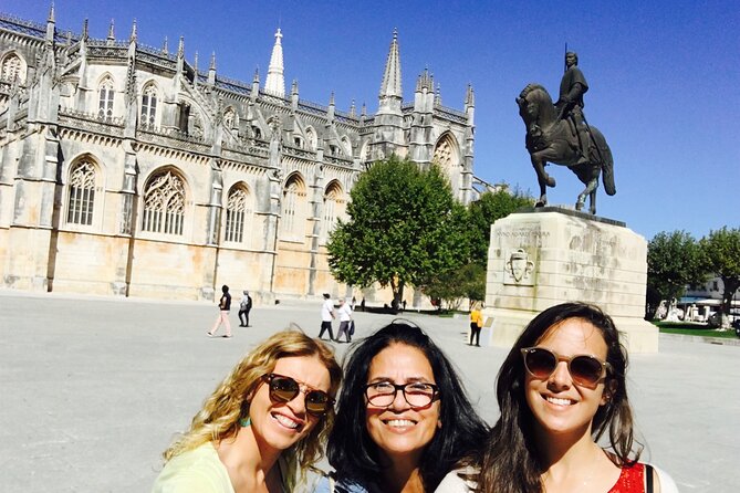 Private Day Tour With Guide to Fatima, Batalha, Nazaré and Obidos - Pickup, comfort, and the rhythm of an 8–10 hour day