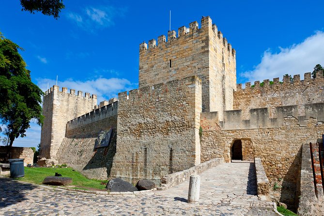 Private Full Day Tour in Lisbon - Parque Eduardo VII and an Extra Big Downtown Square Stroll