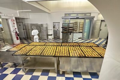 Private guided tour Lisbon highlights and hidden gems - Pastéis de Belém Tasting: The Included Food Moment