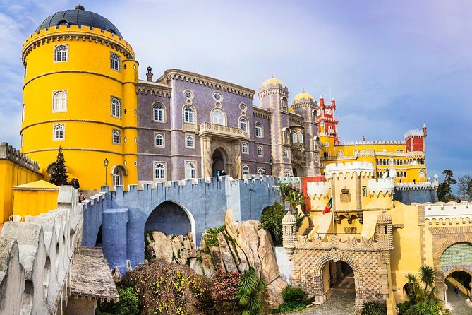 Private Half Day Tour to Sintra and Pena Palace from Lisbon - Castelo dos Mouros: Moorish Castle for Big Views and Specific Details