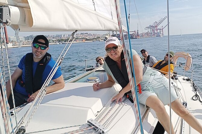 Private Lisbon Sailboat Tour with Welcome Drink - Dockside start at Doca de Santo Amaro: your first real tip