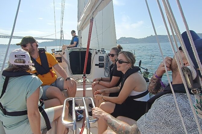Private Lisbon Sailboat Tour with Welcome Drink - The 2-hour river-view route: how you’ll spend your time