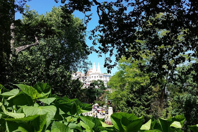 Private Monuments Tour in Sintra from Lisbon - Getting there and getting around: the minivan, the weather, and the walking