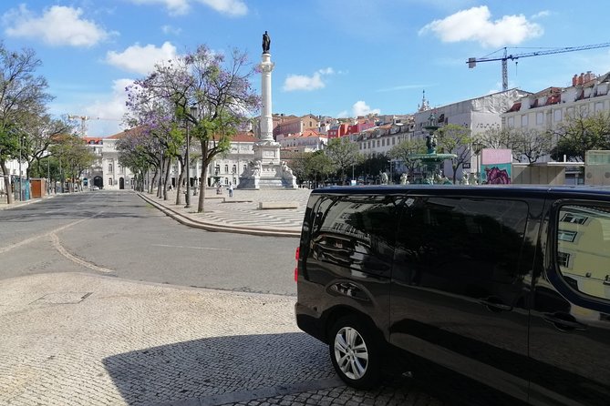 Private Round-Trip Transfer – Lisbon Airport & City Center - Return Trip to the Airport: Keep Your Phone On and Leave Early