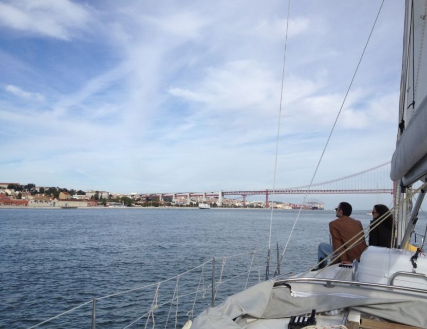 Private Sailing Boat Tour Lisbon with a drink: 2 to 8 Hours - From Gate 1 at Belém to the Tagus in minutes