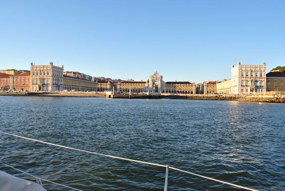 Private Sailing Boat Tour Lisbon with a drink: 2 to 8 Hours - Best for who (and who should skip it)