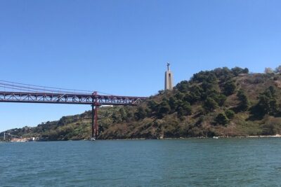 Private Sailing tour in Lisbon - Day Time, Sunset and Night - Meeting point and the flow of your 2 hours