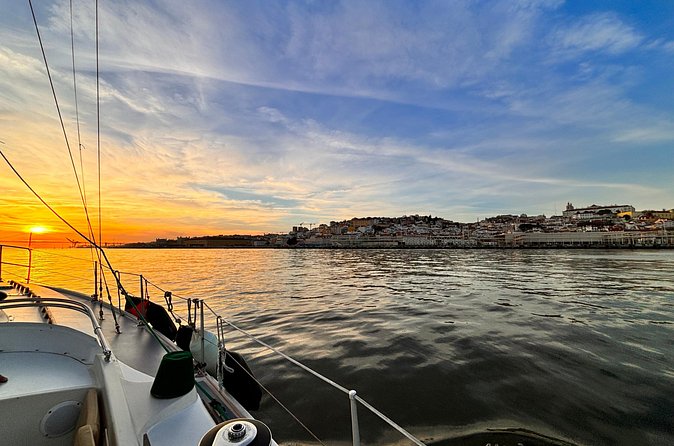 Private Sailing tour in Lisbon - Day Time, Sunset and Night - Cristo Rei and the Discoveries-era monuments from water level