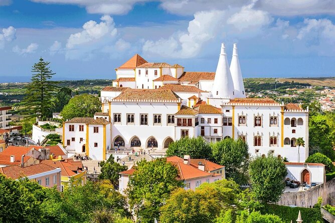 Private Sintra, Cabo da Roca and Cascais City Tour - Sintra alley time and the travesseiro strategy