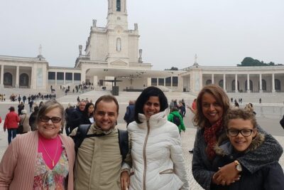 Private Small Groups Tour Fátima Full Day - Basilica of the Holy Trinity: Modern Space for Big Pilgrimage Days