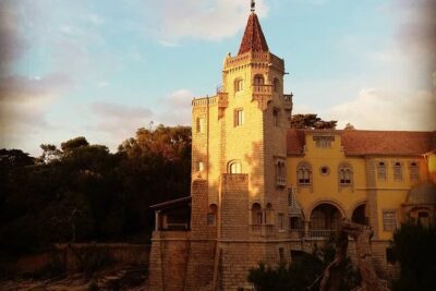 Private Tour 8 Hours Sintra & Cascais - Quinta da Regaleira: the one stop that adds a different flavor