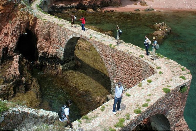 Private Tour: Berlenga Grande Island Day Trip from Lisbon - Private guide energy and the value behind the price tag