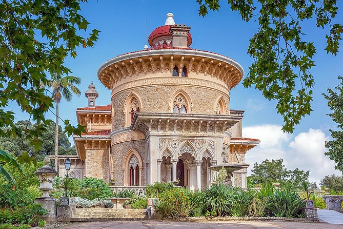 Private Tour: Discover the Best of Sintra in a half-Day Tour - Quinta da Regaleira and Monserrate Palace: where Sintra gets weird in the best way