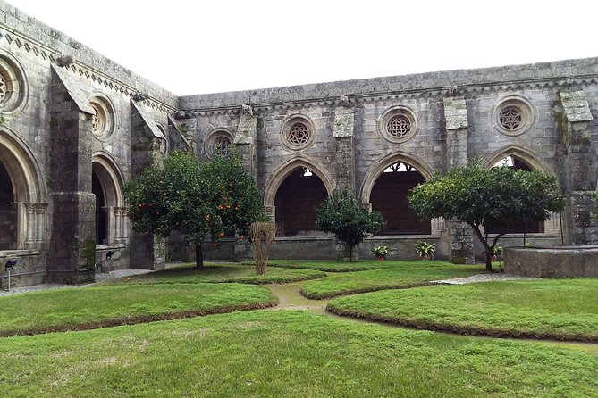 Private Tour Évora - Wine Tasting - Beautiful Medieval Village of Monsaraz - Chapel of Bones: the part of the day that needs the right mindset